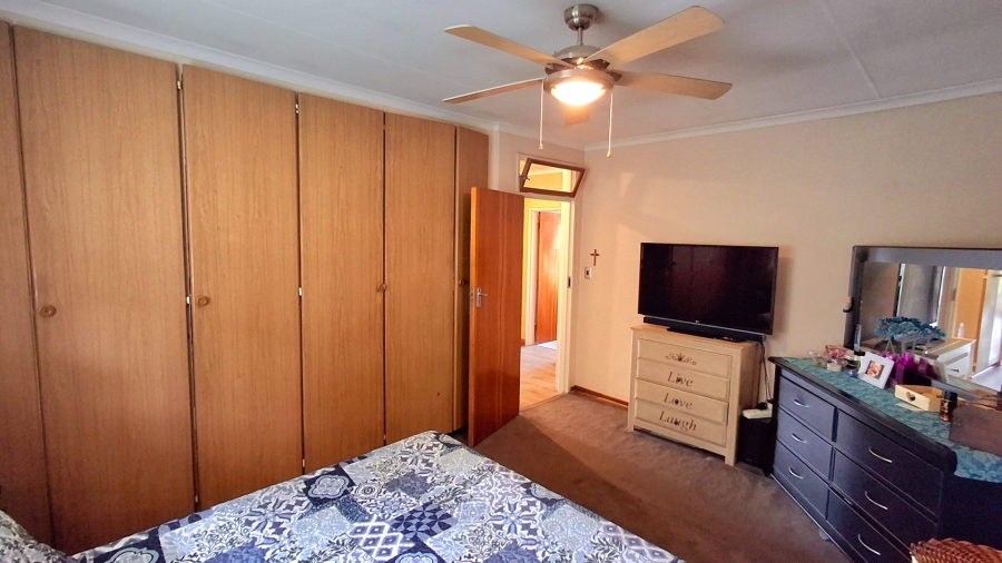 3 Bedroom Property for Sale in Vaalpark Free State